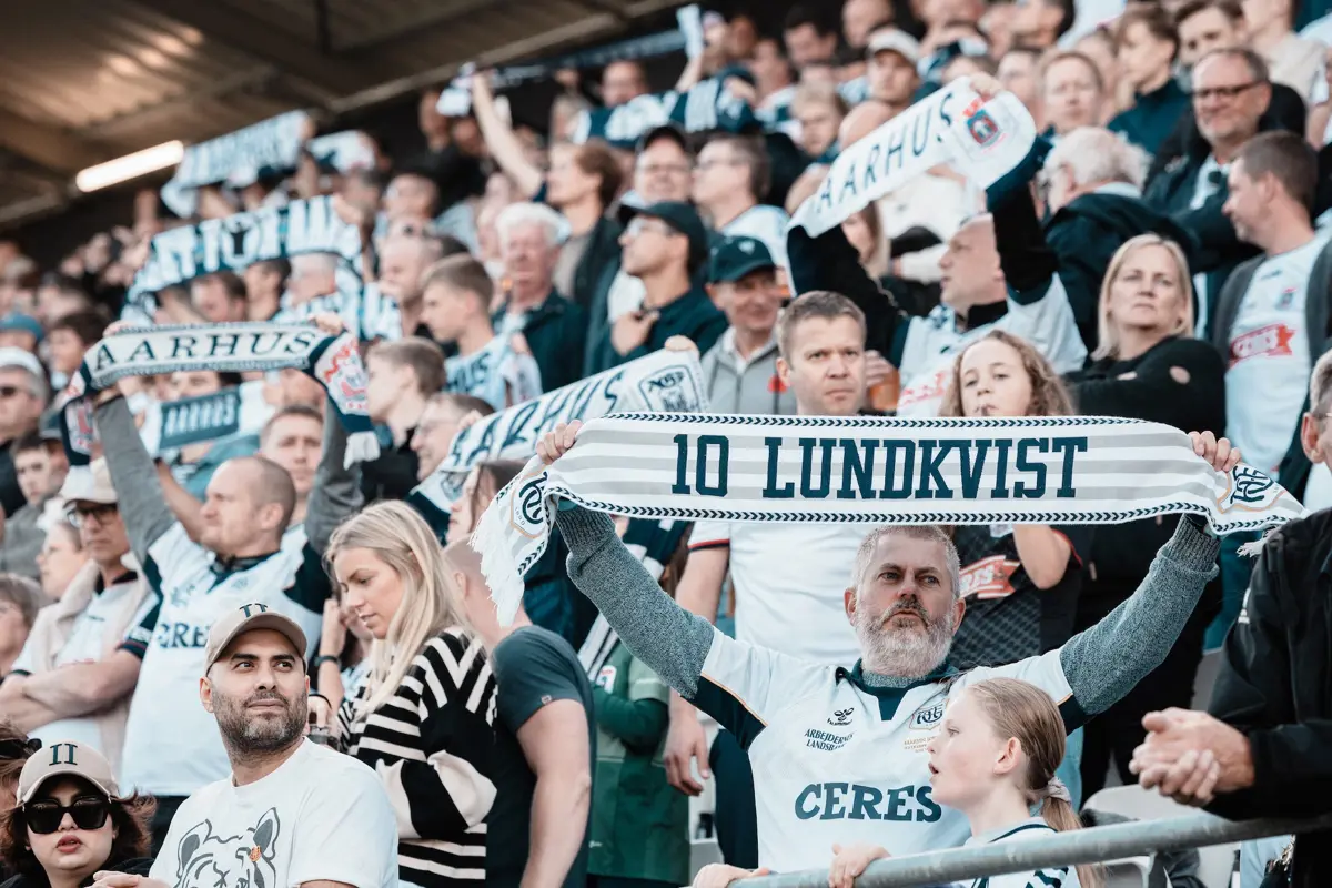 Sker DET SKER DER PÅ LEGENDERNES DAG